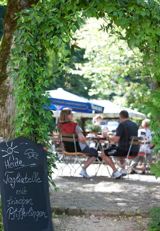 Behringers Freizeit - und Tagungshotel Goessweinstein Exterior foto